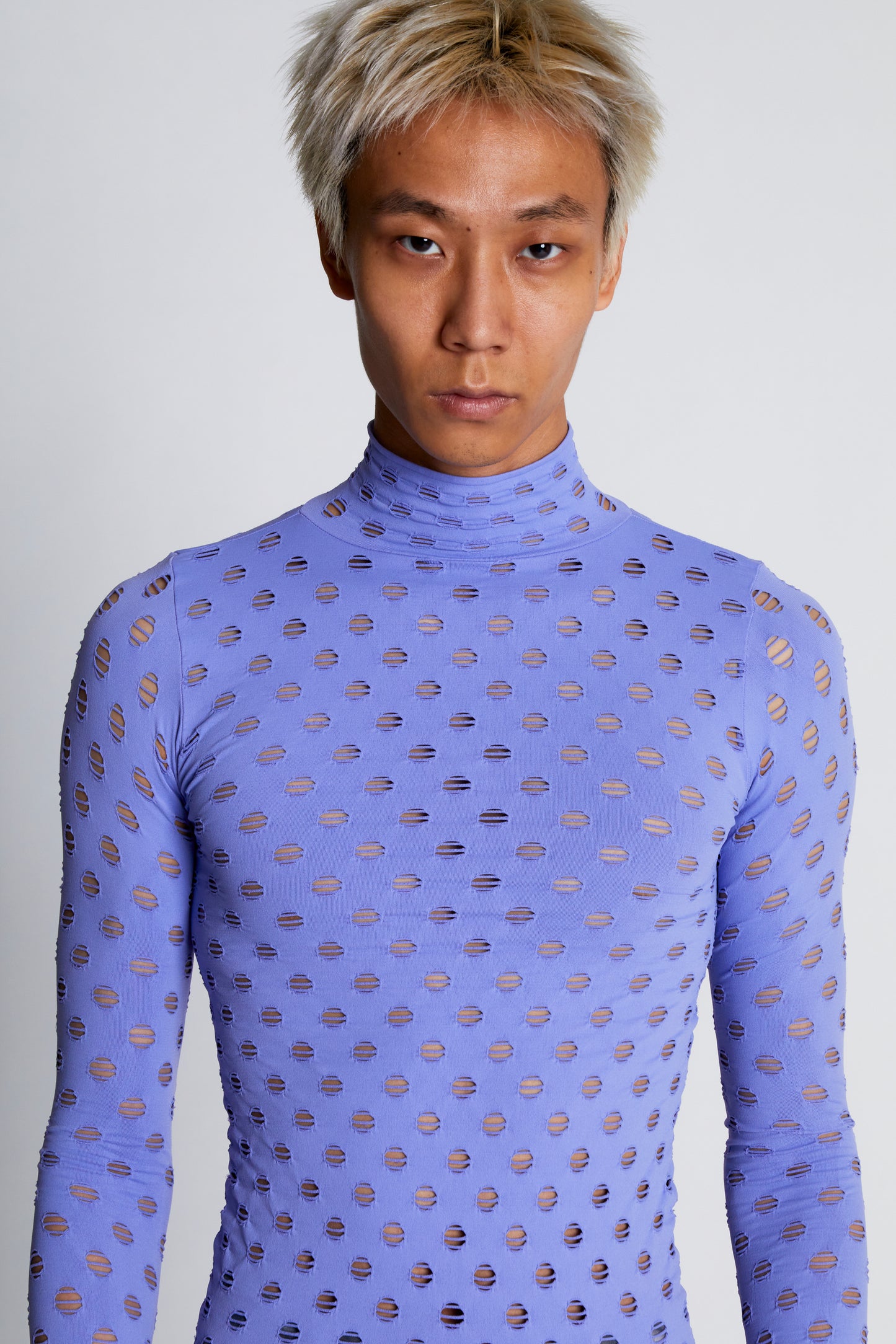 PERFORATED TURTLENECK