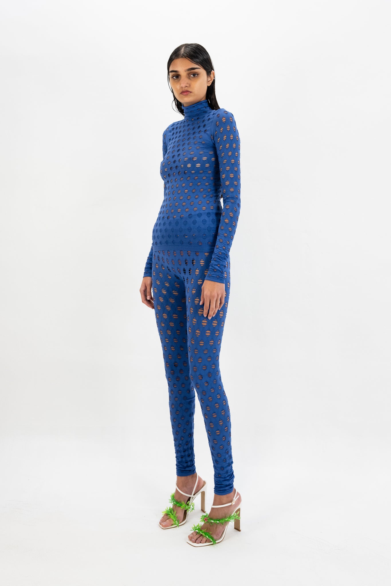 PERFORATED LEGGINGS