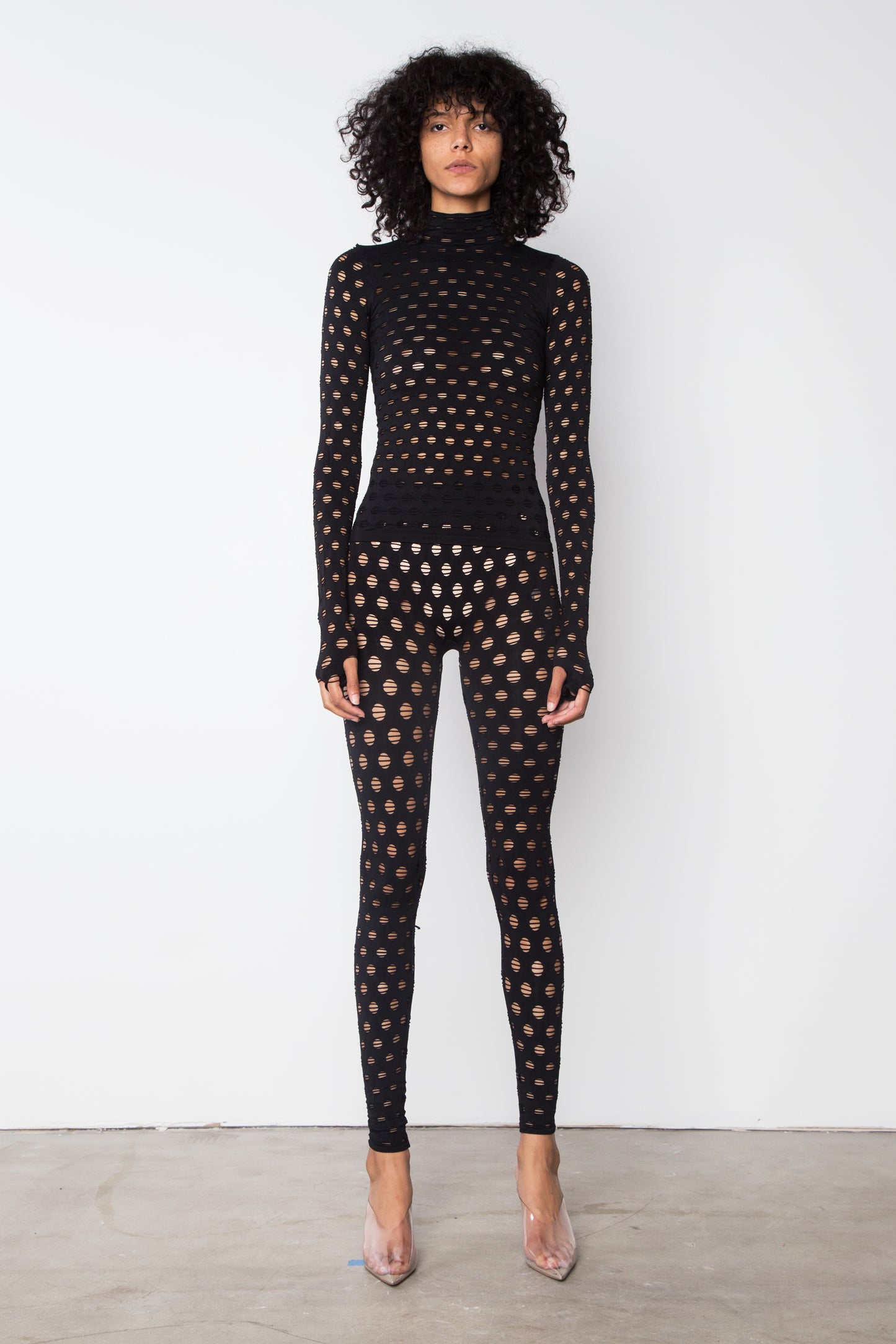 PERFORATED LEGGINGS