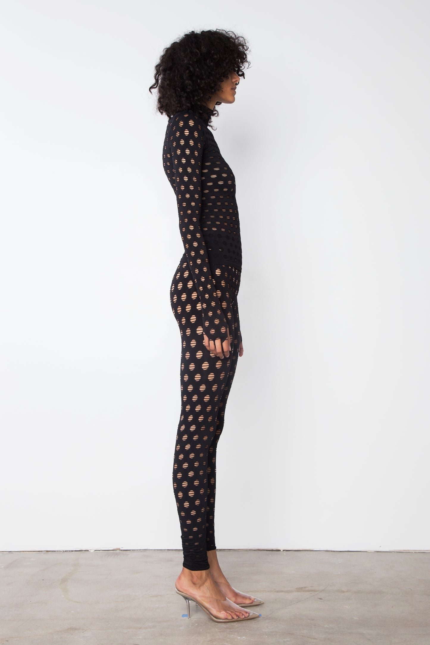 PERFORATED LEGGINGS