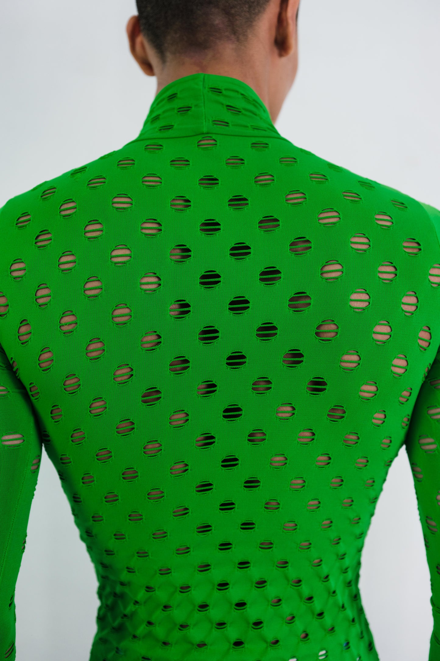 PERFORATED TURTLENECK